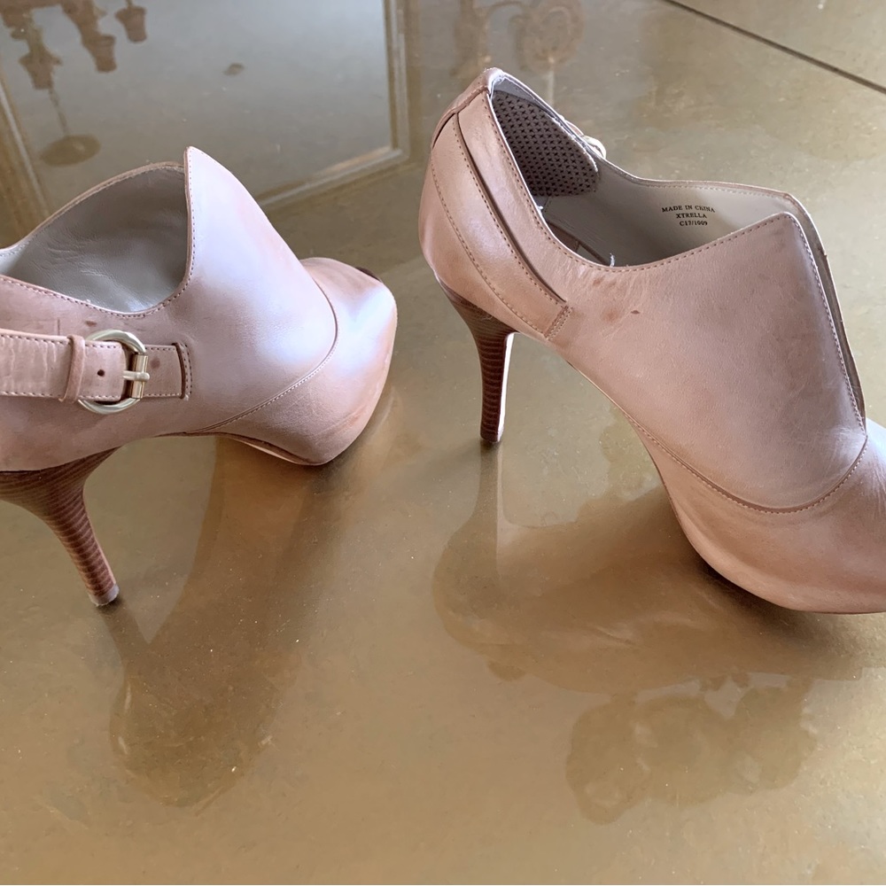 Size 7 1/2 platform heels. Stacked heel, light leather